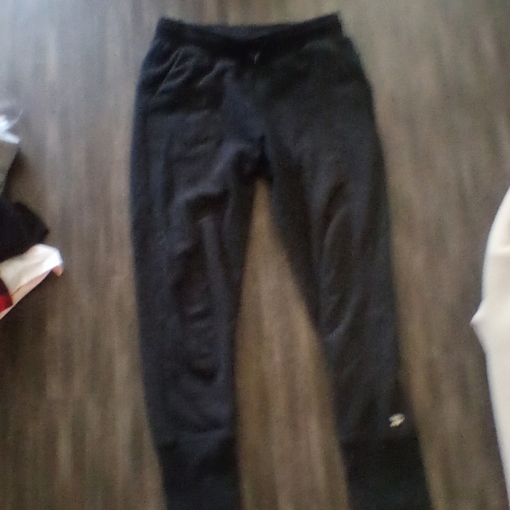 Black really comfy swetpants